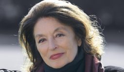 Anouk Aimée, famosa atriz do cinema francês, morre aos 92 anos