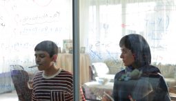 Imagem do filme: “Woman and Child”: um drama familiar prudente