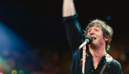 Imagem do filme: “Springsteen: Deliver Me From Nowhere” – longe do mito