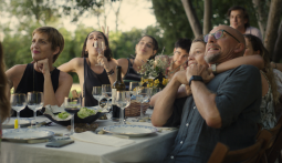 Imagem do filme: “18 Buracos Para o Paraíso”: a ilusão do progresso