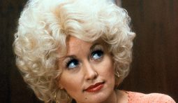 Imagem do filme: Dolly Parton, cantora, atriz e ativista, morre anos 80 anos